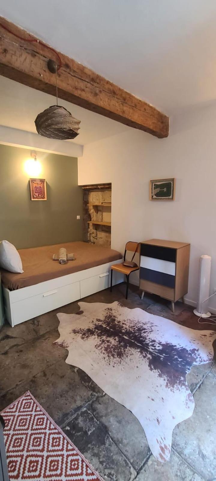 Studio Au Coeur Historique De Montpellier, 2 Personnes Et Wifi Buitenkant foto
