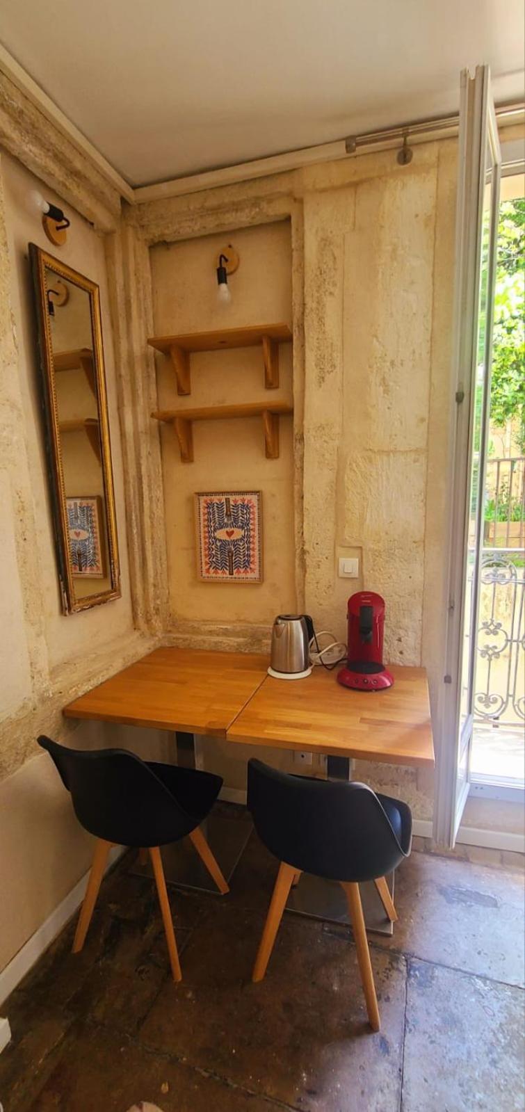 Studio Au Coeur Historique De Montpellier, 2 Personnes Et Wifi Buitenkant foto