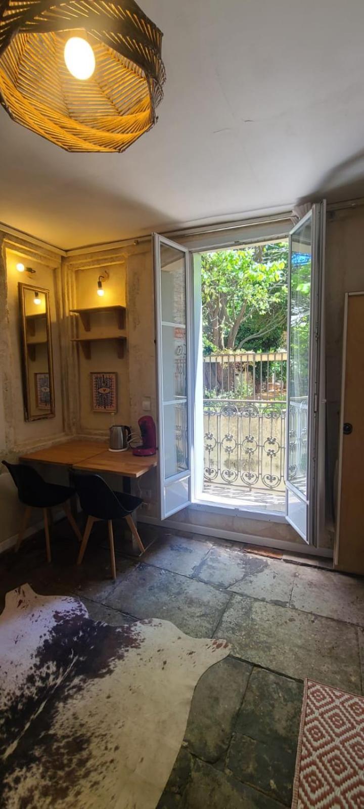 Studio Au Coeur Historique De Montpellier, 2 Personnes Et Wifi Buitenkant foto