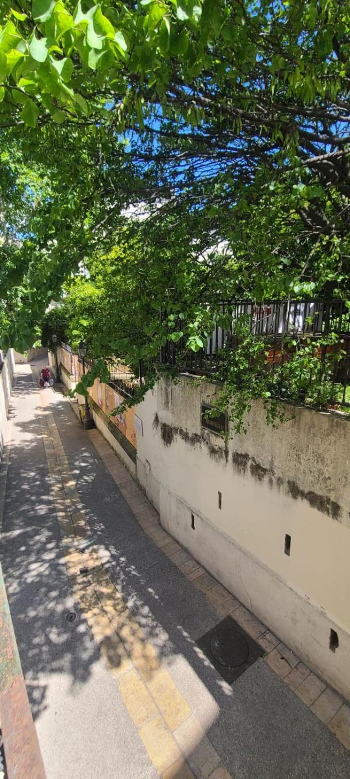 Studio Au Coeur Historique De Montpellier, 2 Personnes Et Wifi Buitenkant foto